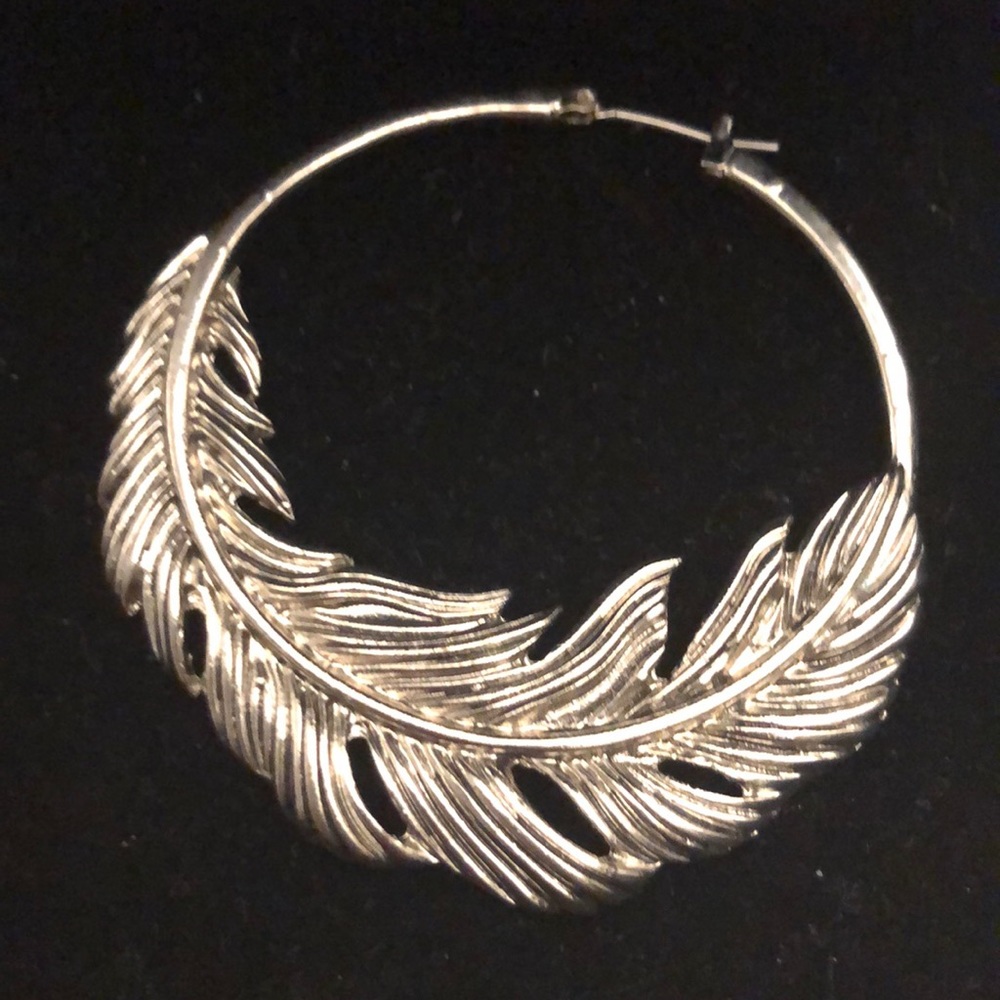 JESSICA SIMPSON silver feather hoop earrings